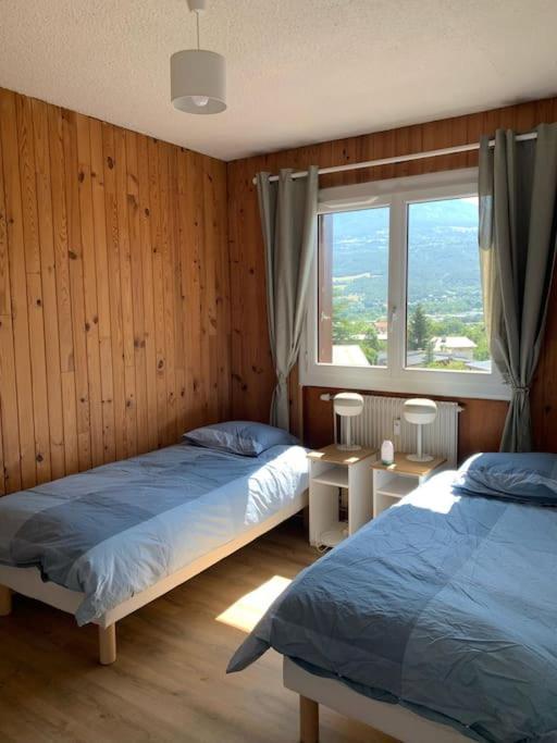 Appartement Au Plan D'Eau - Chez Laurence Embrun Exterior photo
